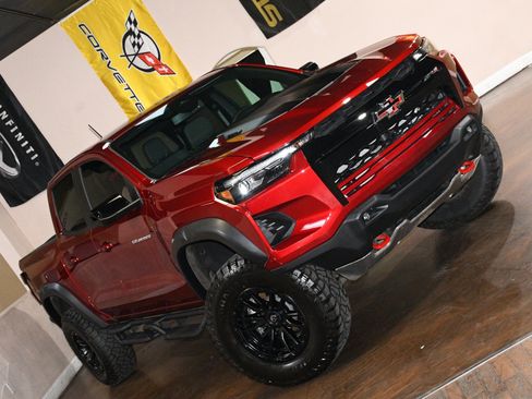Used 2025 Chevrolet Colorado ZR2 w/ Technology Package AWD/4WD image 77