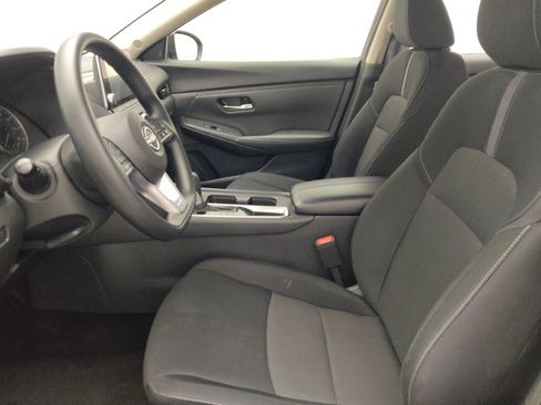 Used 2025 Nissan Sentra SV FWD image 17