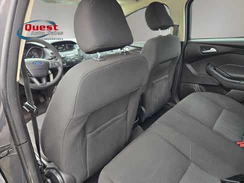Used 2016 Ford Focus SE FWD image 34