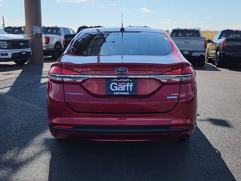 Used 2018 Ford Fusion SE w/ Fusion SE Technology Package FWD image 20
