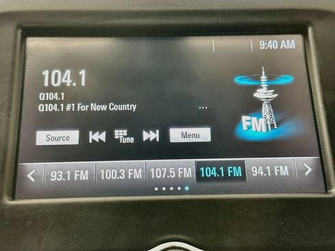 Used 2018 Chevrolet Equinox LT FWD image 17