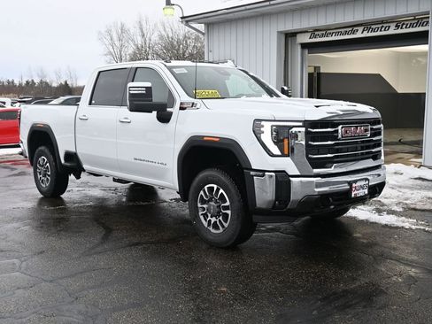 New 2026 GMC Sierra 3500 SLT image 2