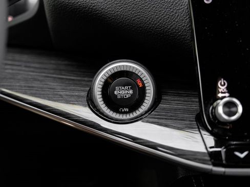 Used 2022 Jeep Wagoneer Series III w/ Premium Group I image 30