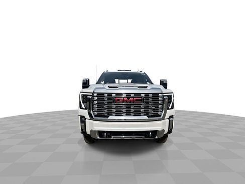 Used 2024 GMC Sierra 3500 Denali w/ Denali Reserve Package image 4