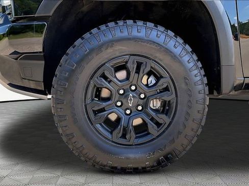 Used 2023 Chevrolet Silverado 1500 ZR2 w/ Technology Package AWD/4WD image 22