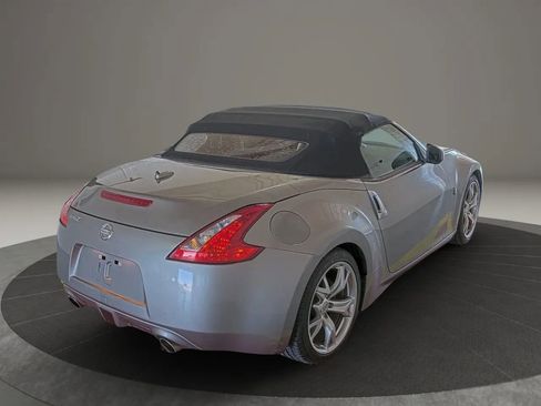 Used 2010 Nissan 370Z Touring w/ Sport Pkg image 3
