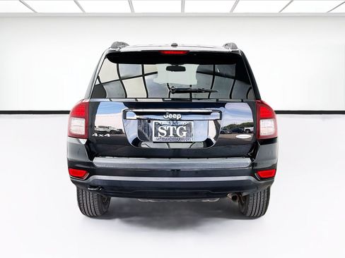 Used 2016 Jeep Compass Latitude w/ All Weather Capability Group AWD/4WD image 5