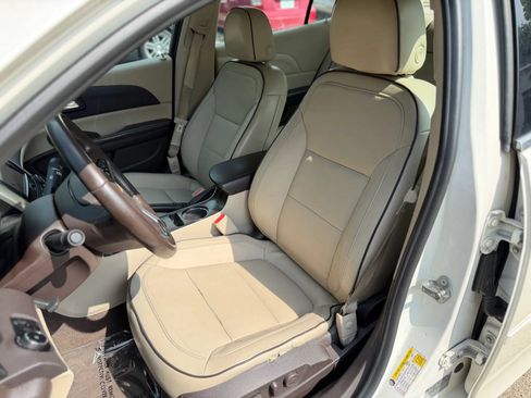 Used 2014 Chevrolet Malibu LT FWD image 18