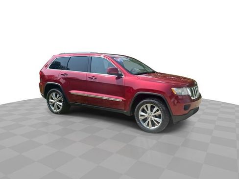 Used 2013 Jeep Grand Cherokee Laredo AWD/4WD image 3