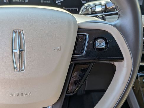 Used 2020 Lincoln Corsair FWD w/ Premium Package image 19