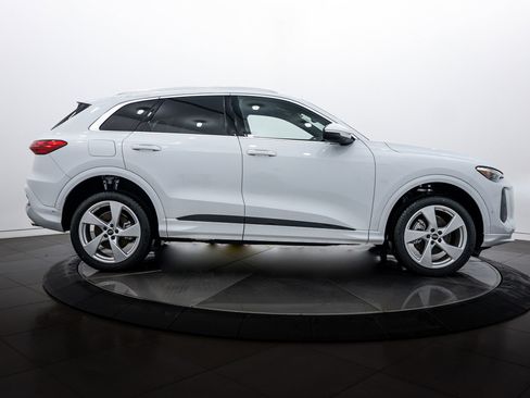New 2025 Audi Q5 Premium Plus image 3