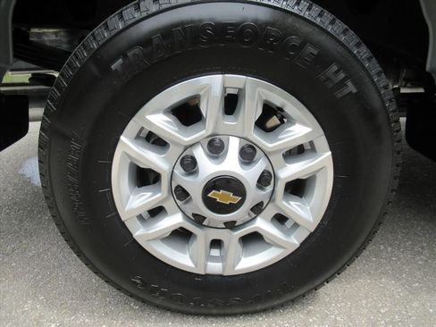 Used 2026 Chevrolet Silverado 2500 W/T w/ WT/CX Safety Package AWD/4WD image 8