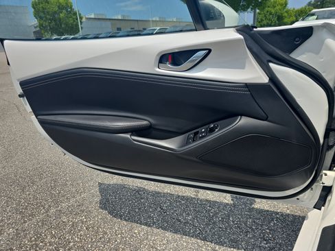 Used 2023 MAZDA MX-5 Miata Grand Touring RWD image 21