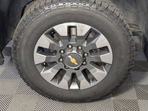 Used 2025 Chevrolet Silverado 2500 Custom w/ Custom Value Package RWD image 8