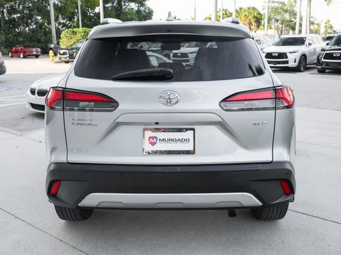 Used 2023 Toyota Corolla Cross XLE w/ Convenience Package FWD image 25