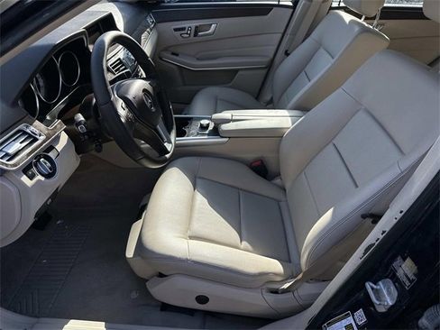 Used 2014 Mercedes-Benz E 350 4MATIC Sedan image 19