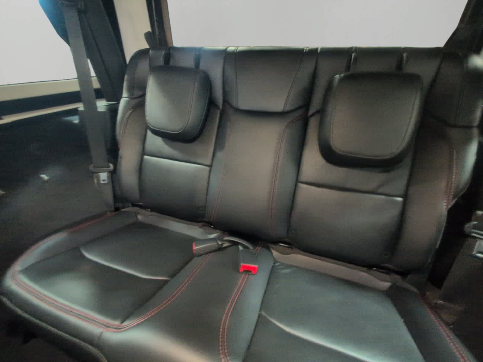 Used 2021 Jeep Wrangler Rubicon AWD/4WD image 12