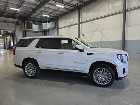 Used 2023 GMC Yukon Denali w/ LPO, Floor Liner Package image 5