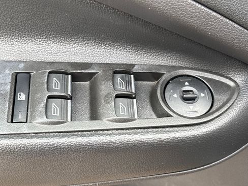 Used 2017 Ford Escape SE w/ Equipment Group 201A image 7