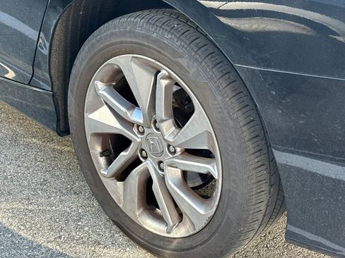Used 2019 Honda Accord LX image 4