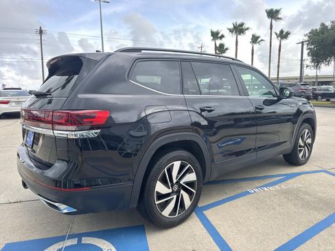 Used 2024 Volkswagen Atlas SE FWD image 5