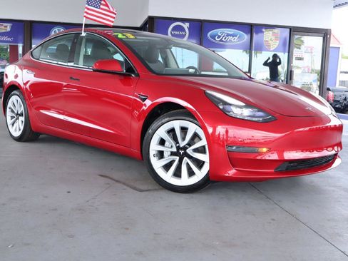 Used 2023 Tesla Model 3 Standard Range RWD image 3