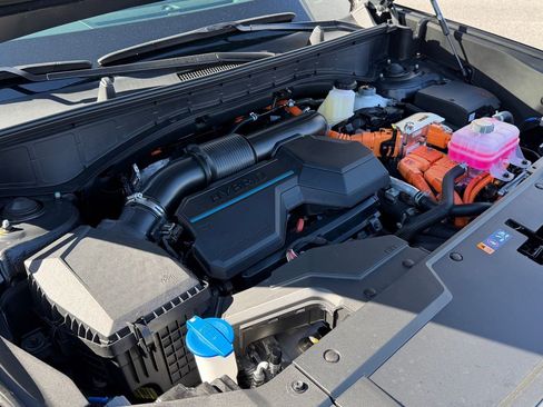 Used 2025 Hyundai Santa Fe Limited image 19