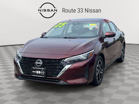 Used 2025 Nissan Sentra SV FWD image 2