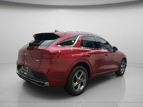 Certified 2026 Genesis GV70 2.5T Select AWD/4WD image 5