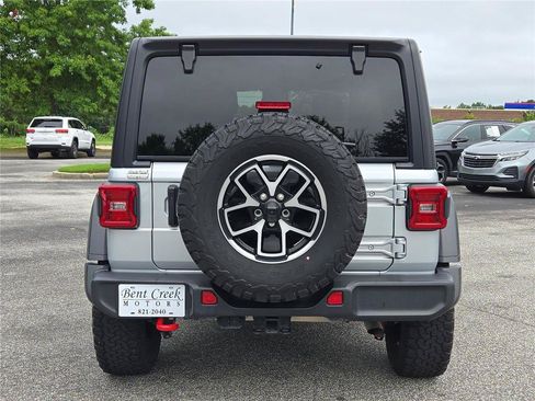 Used 2024 Jeep Wrangler Unlimited Rubicon AWD/4WD image 8