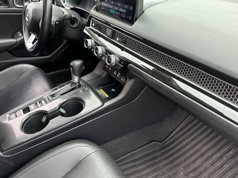 Used 2024 Honda Civic Touring image 17