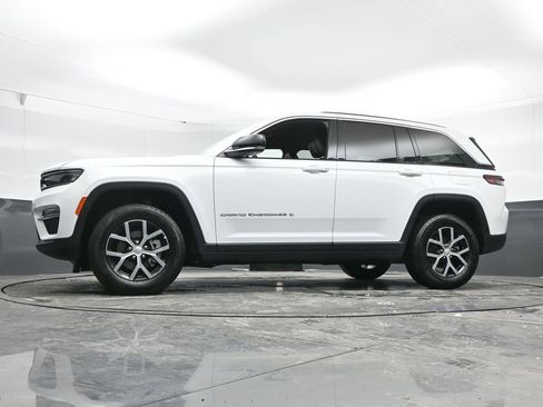 Used 2025 Jeep Grand Cherokee Limited image 51