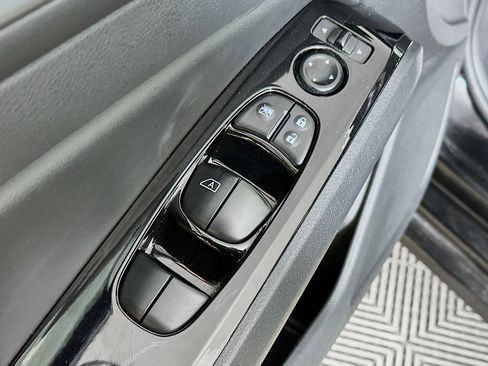 Used 2023 Nissan Altima 2.5 SV image 17