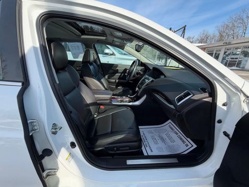 Used 2015 Acura TLX image 11