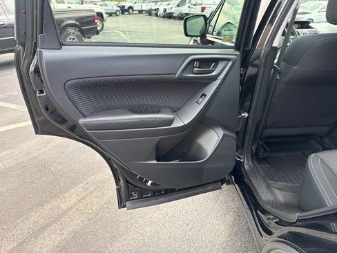 Used 2017 Subaru Forester 2.5i Premium AWD/4WD image 29