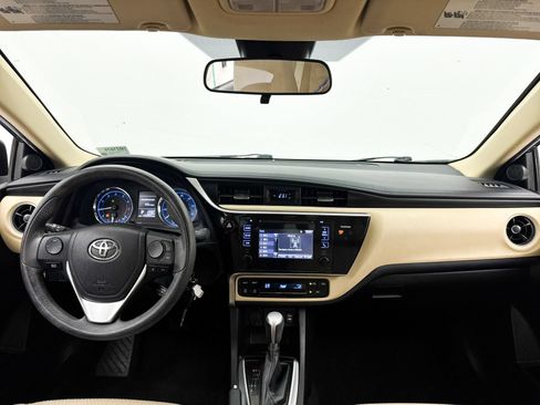 Used 2017 Toyota Corolla LE w/ Carpet Mat Package (TMS) FWD image 13