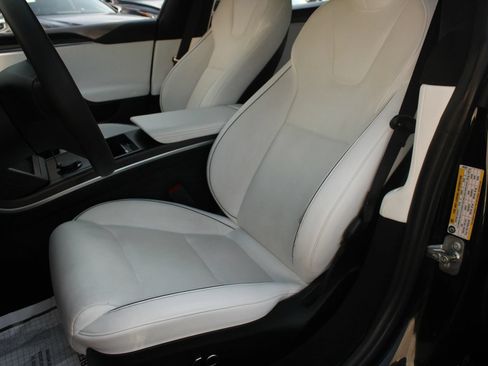 Used 2022 Tesla Model S Plaid AWD/4WD image 17