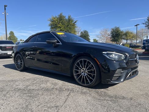 Used 2023 Mercedes-Benz E 450 Cabriolet image 3