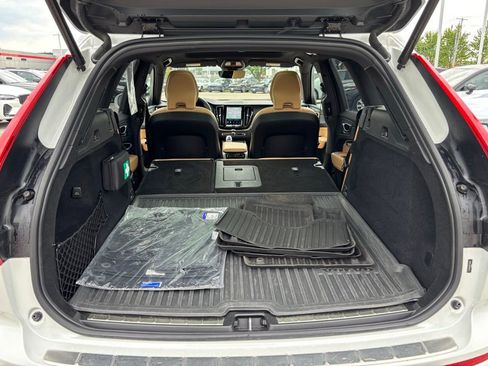 Certified 2023 Volvo XC60 B6 Ultimate w/ Protection Package Premier AWD/4WD image 28