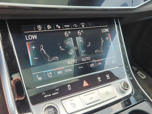 Used 2023 Audi Q7 3.0T Prestige AWD/4WD image 25