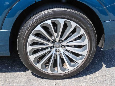 Used 2019 Audi e-tron Prestige w/ Prestige Package AWD/4WD image 13