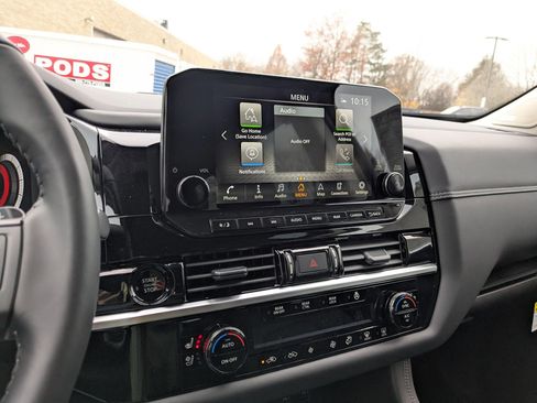 New 2025 Nissan Pathfinder Platinum w/ Cargo Package image 14