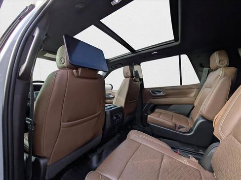 Used 2021 Chevrolet Tahoe High Country w/ Premium Package image 20