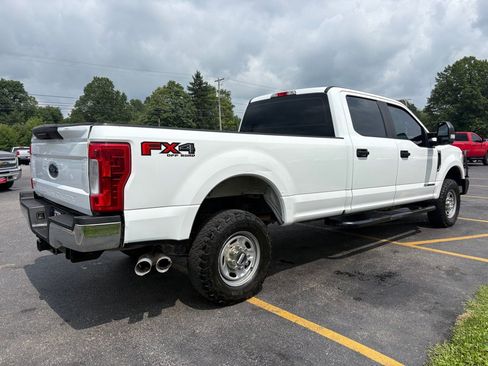 Used 2017 Ford F250 4x4 Crew Cab Super Duty image 6