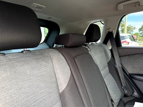 Used 2023 Nissan Rogue SV image 12