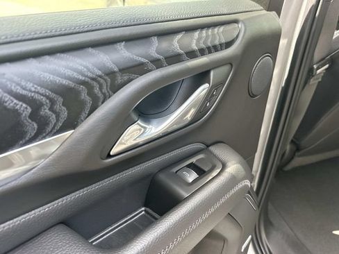 Used 2023 GMC Yukon Denali AWD/4WD image 15