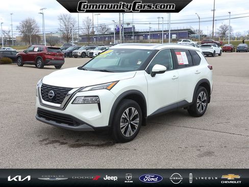 Used 2023 Nissan Rogue SV w/ SV Premium Package image 1