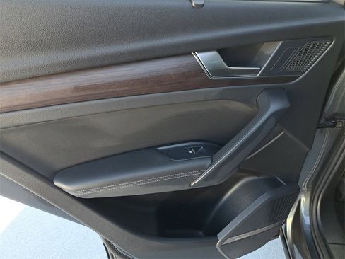 Certified 2023 Audi Q5 2.0T Premium Plus w/ Premium Plus Package image 29