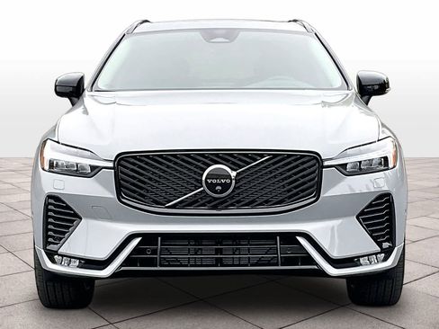 New 2026 Volvo XC60 B5 Plus w/ Climate Package AWD/4WD image 5