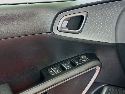 Used 2025 Kia Soul LX w/ LX Technology Package image 15